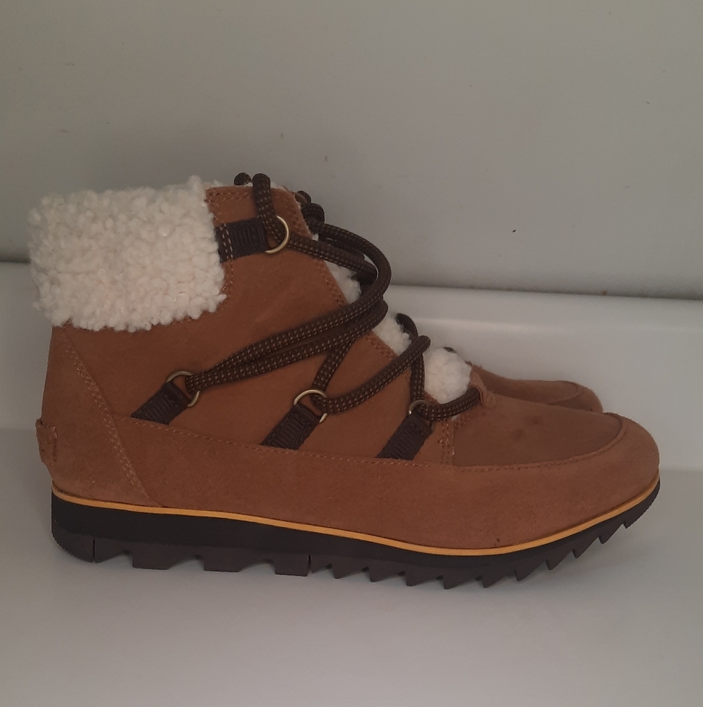 SOREL Harlow Lace Cozy Snow Boot
